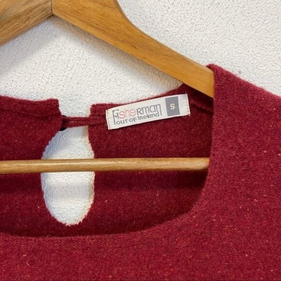 Fisherman Out Of Ireland Red Wool Top with Pockets Sz Small - Picture 3 of 5